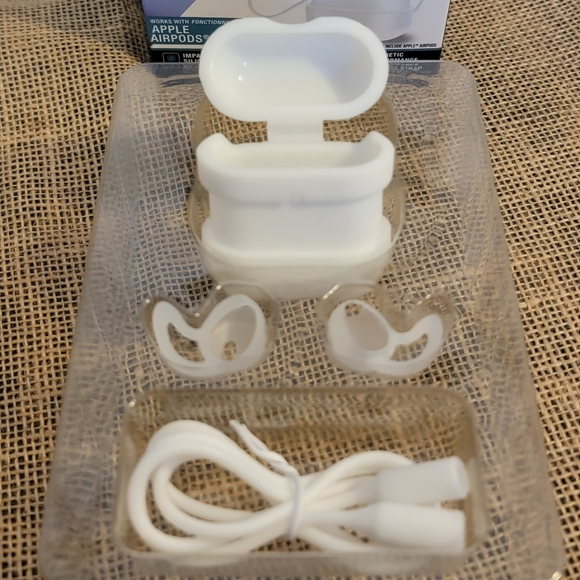 Air pod accessory kit - Picture 3 of 3